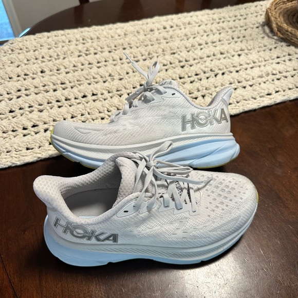 HOKA Clifton 9 White Running Shoes - Picture 2 of 7